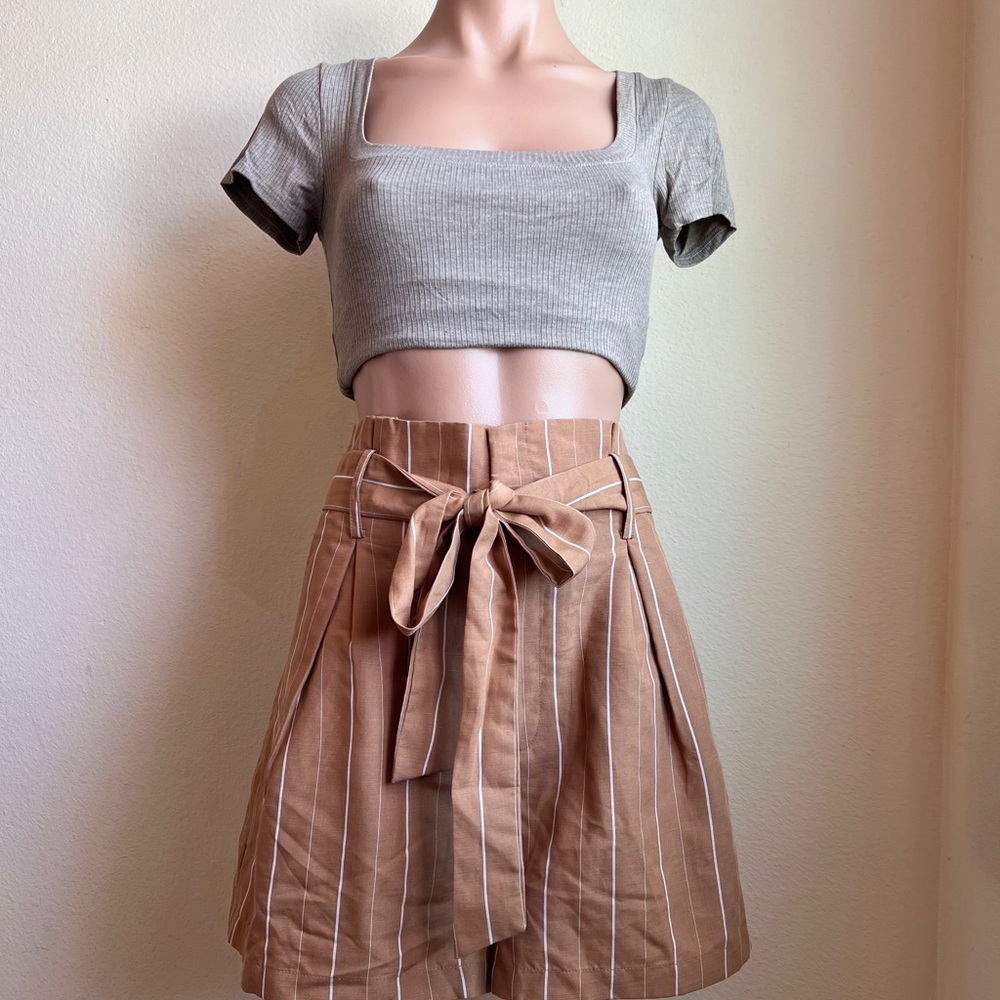 BNWOT Lost April High-Waist Tie-Belt Stripe Bermuda Tencel Shorts in Tan
